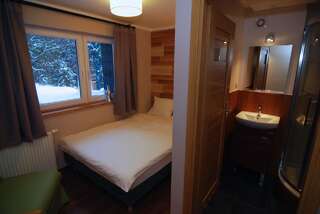 Проживание в семье Karolinka Guest House Щирк Небольшой двухместный номер с 1 кроватью-5